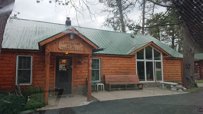 Janssen’s Lodestone LLC Motel
