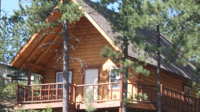 Rustic-Ridge-Guest-Cabins-1