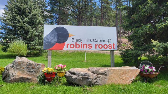 Robins-Roost-Cabins-1