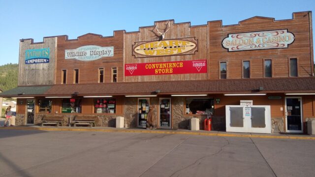 Heart of the West Conoco